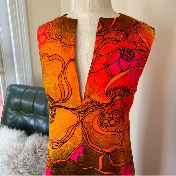 Vintage 60s barkcloth Hawaiian maxi psychedelic dress - Picture 3 of 9